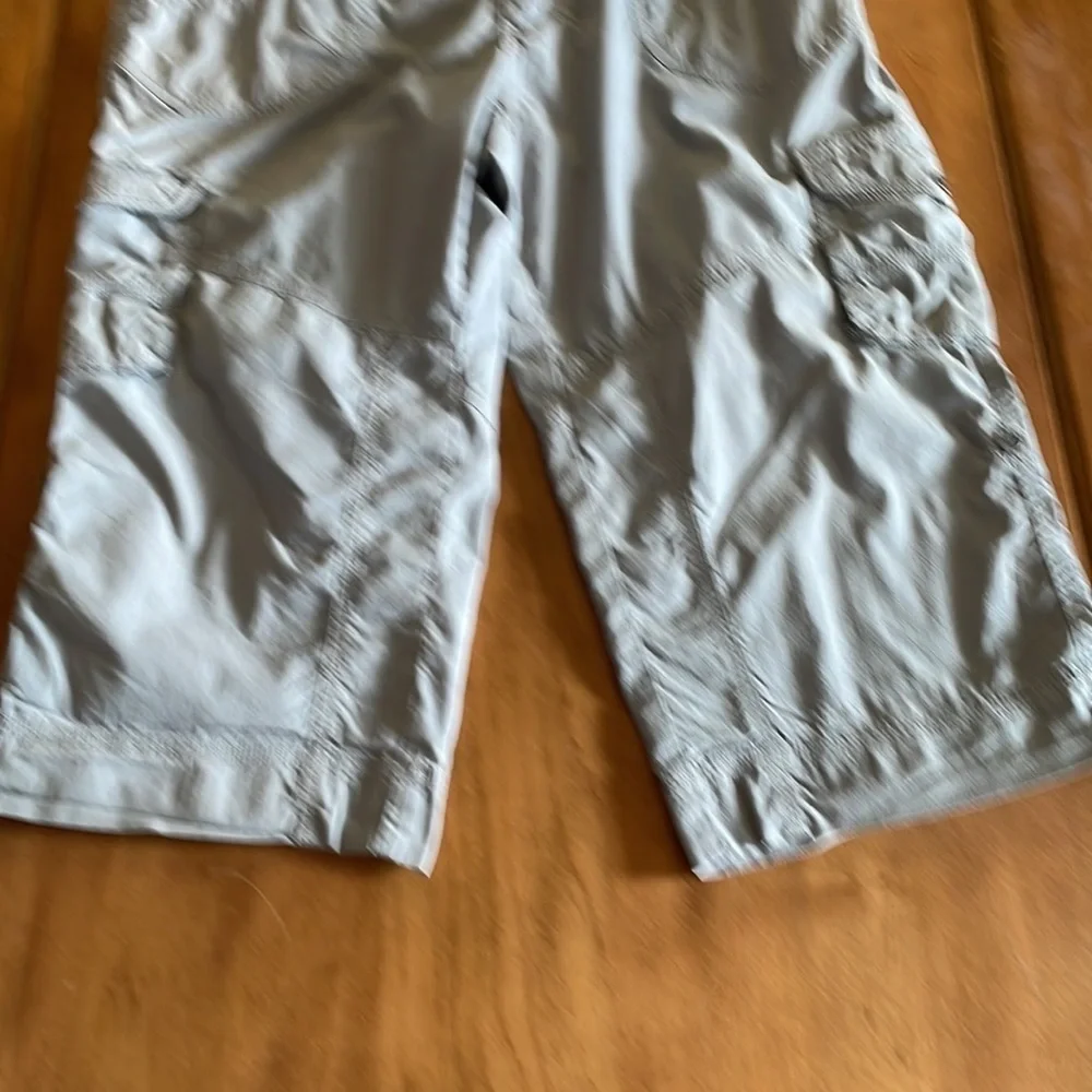 KUHL Roll Up Capris Size 8